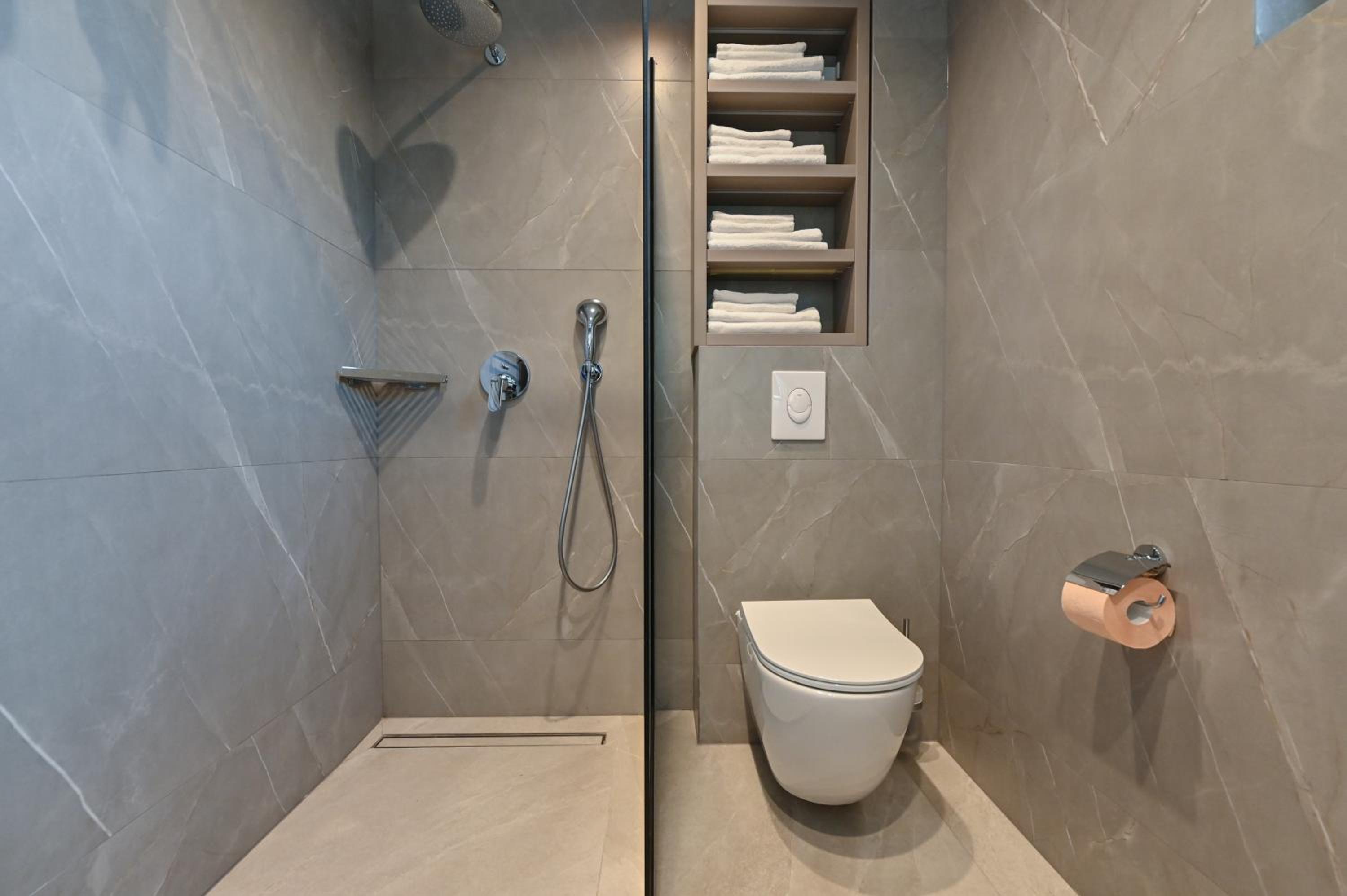 Aparthotel OLIVE with jacuzzi and breakfast