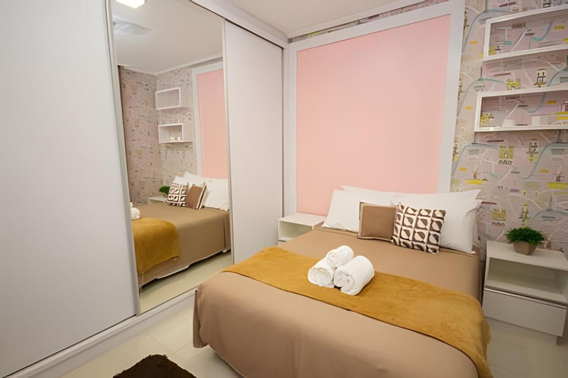 Sobrado com 1 suite 2 quarto ar 1km Shopping JL