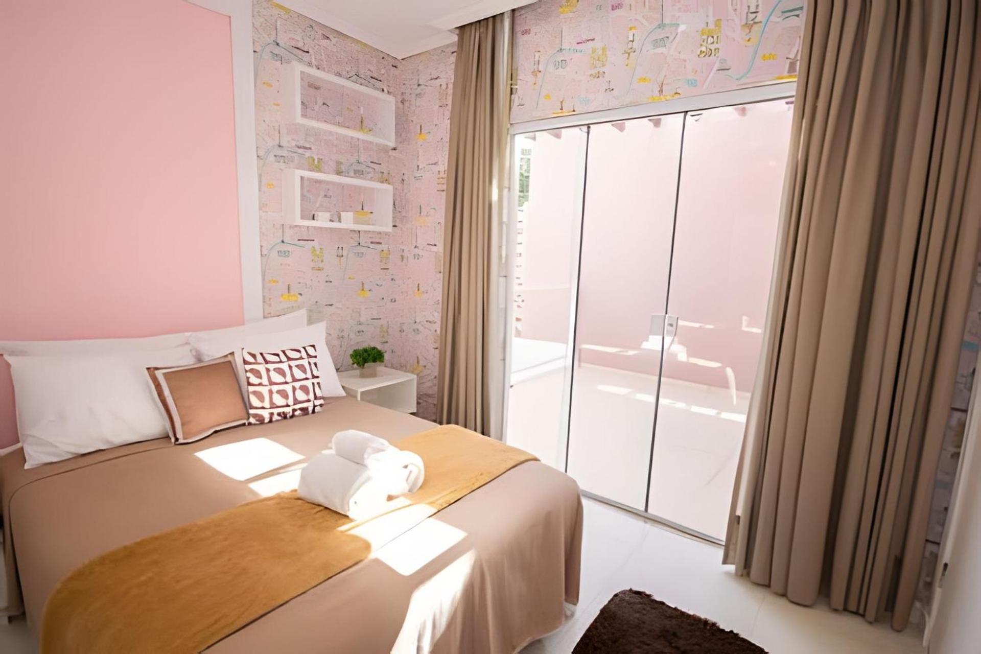 Sobrado com 1 suite 2 quarto ar 1km Shopping JL