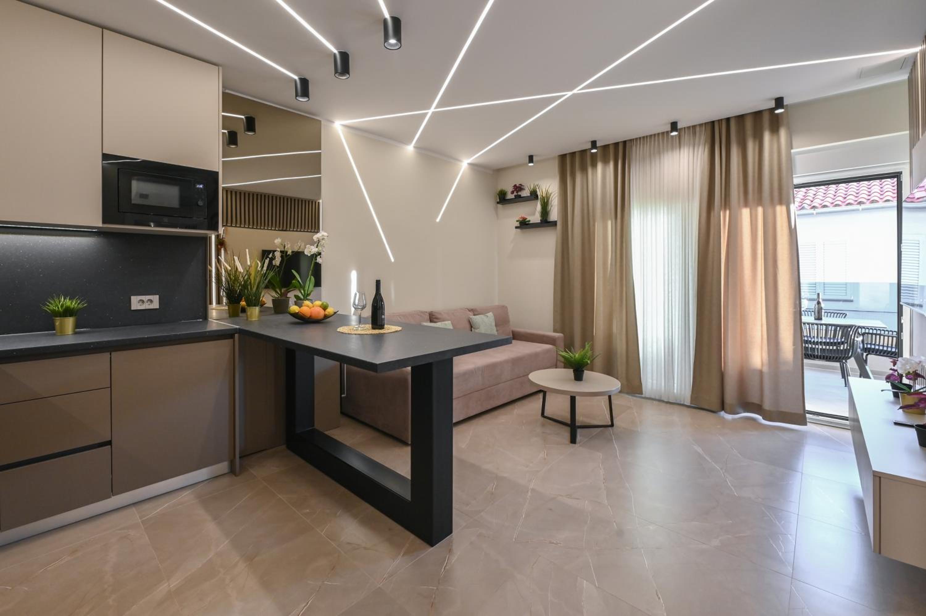 Aparthotel OLIVE with jacuzzi and breakfast