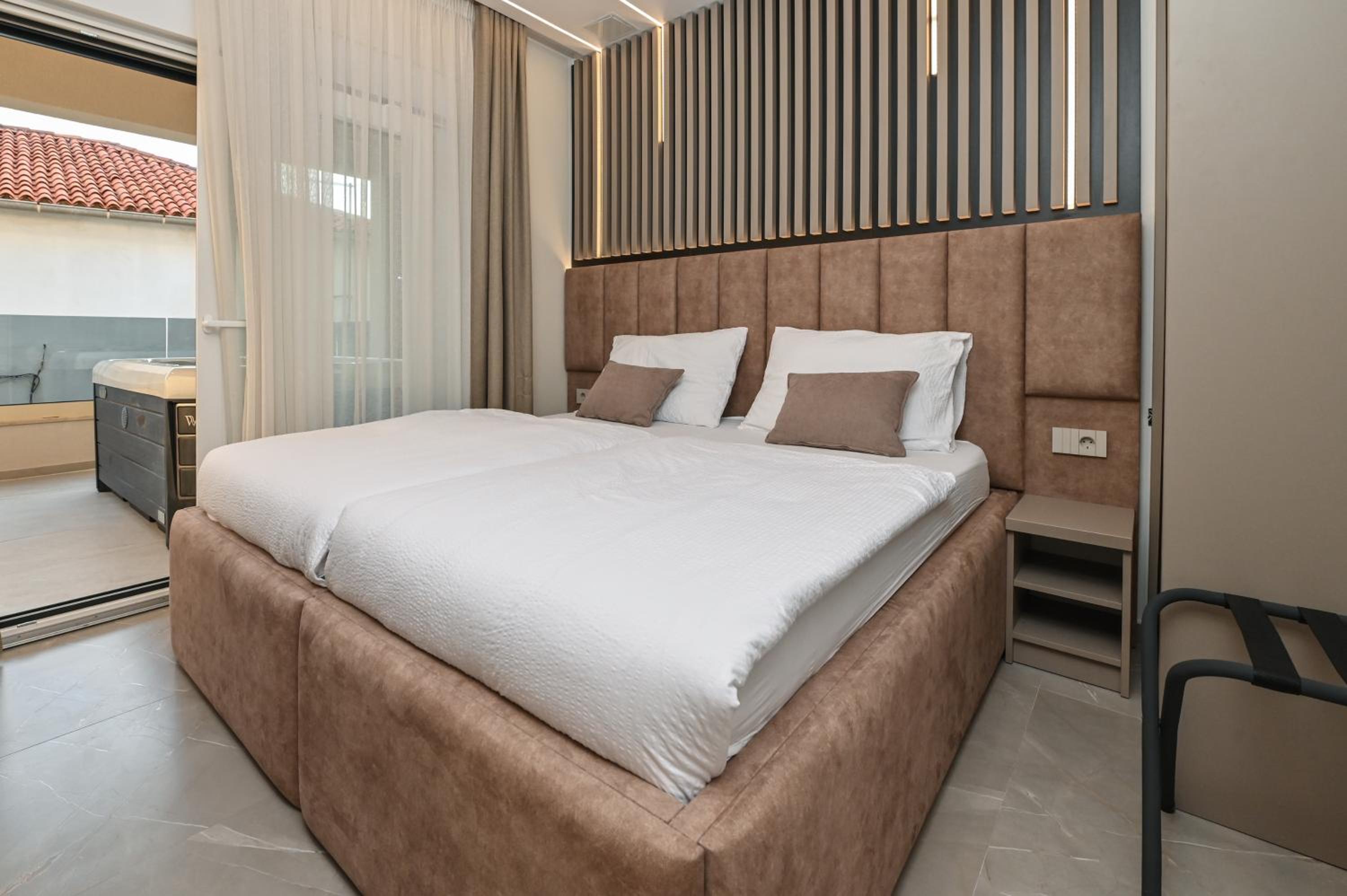 Aparthotel OLIVE with jacuzzi and breakfast