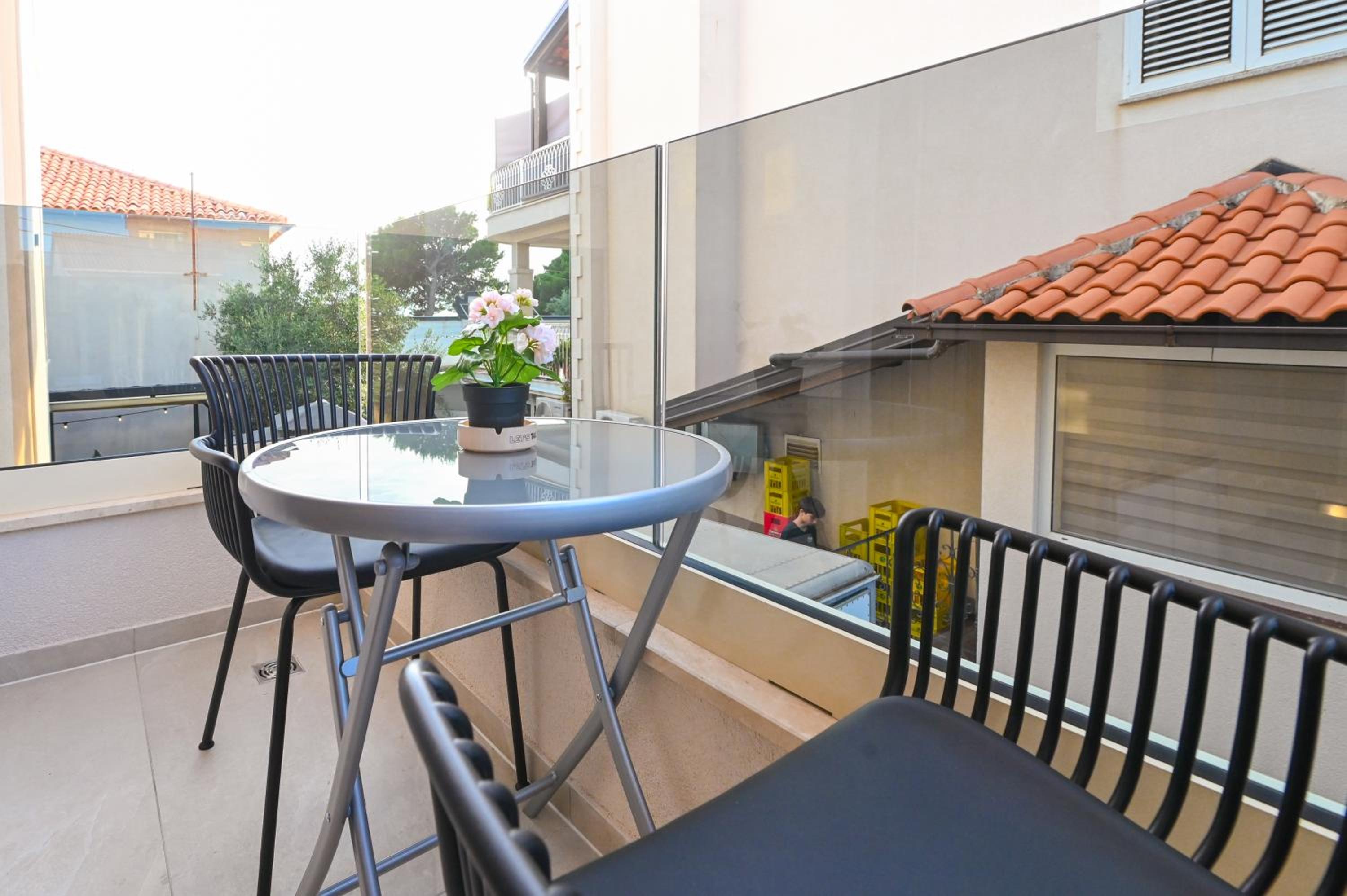 Aparthotel OLIVE with jacuzzi and breakfast