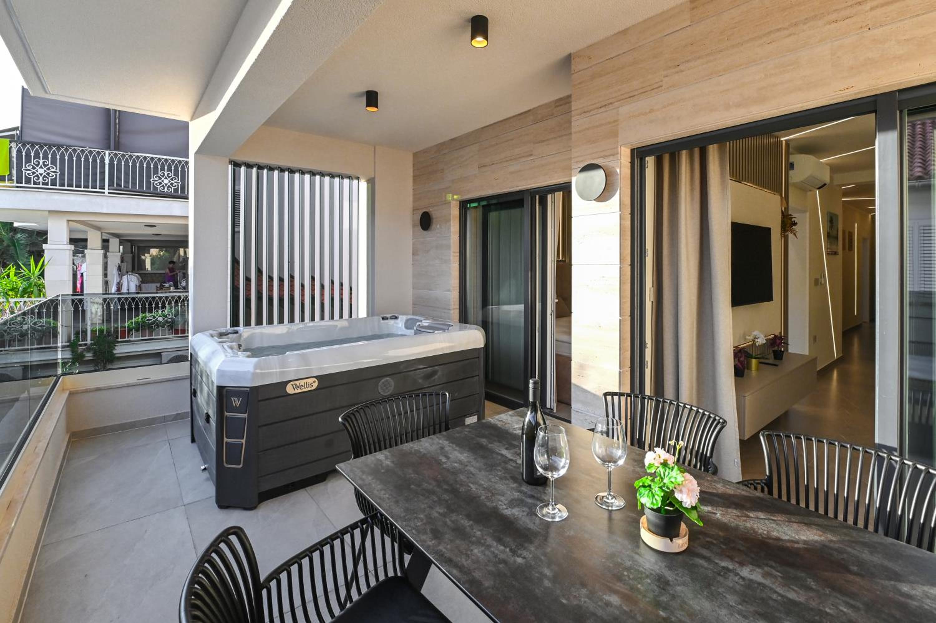 Aparthotel OLIVE with jacuzzi and breakfast