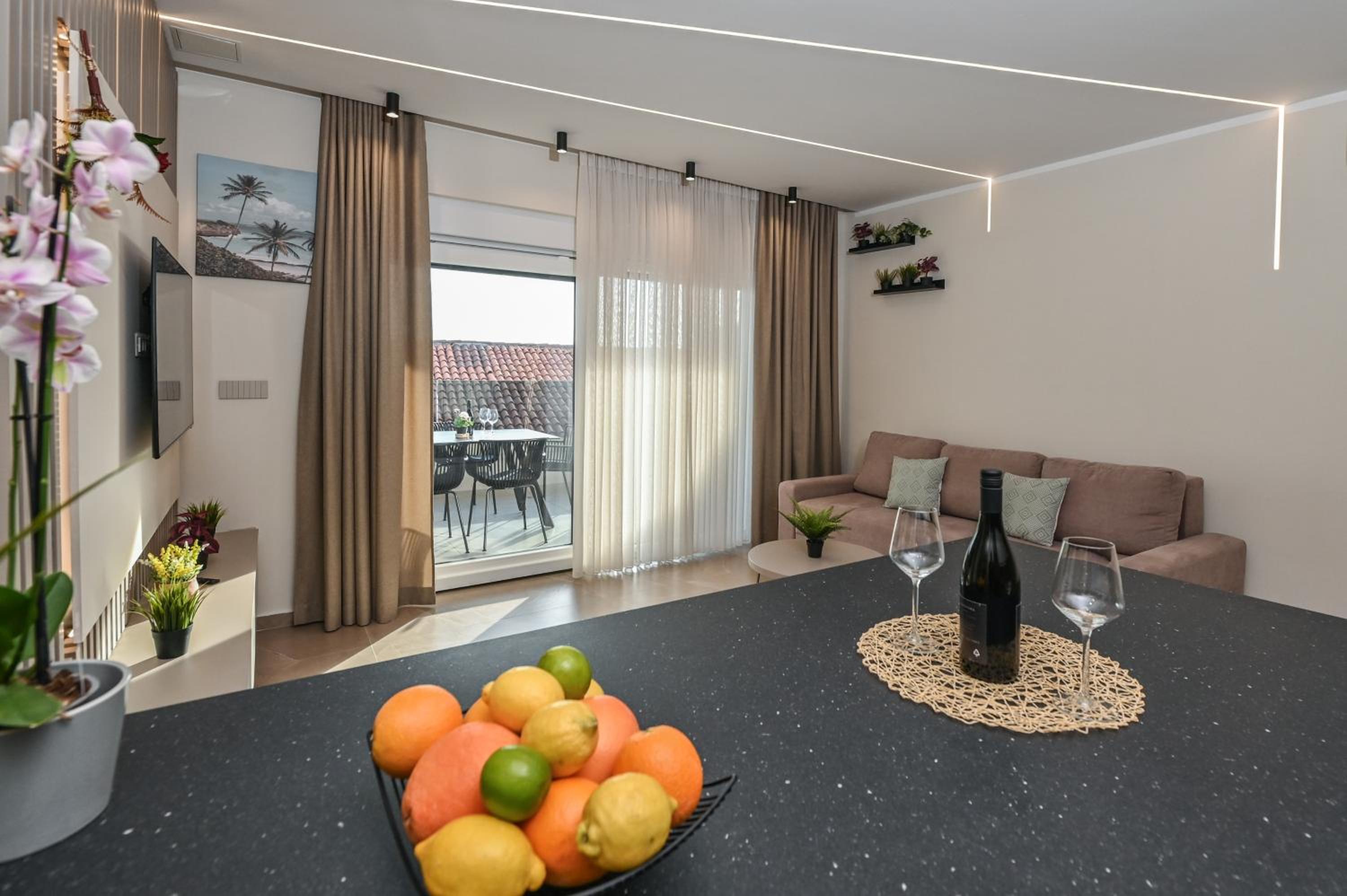 Aparthotel OLIVE with jacuzzi and breakfast