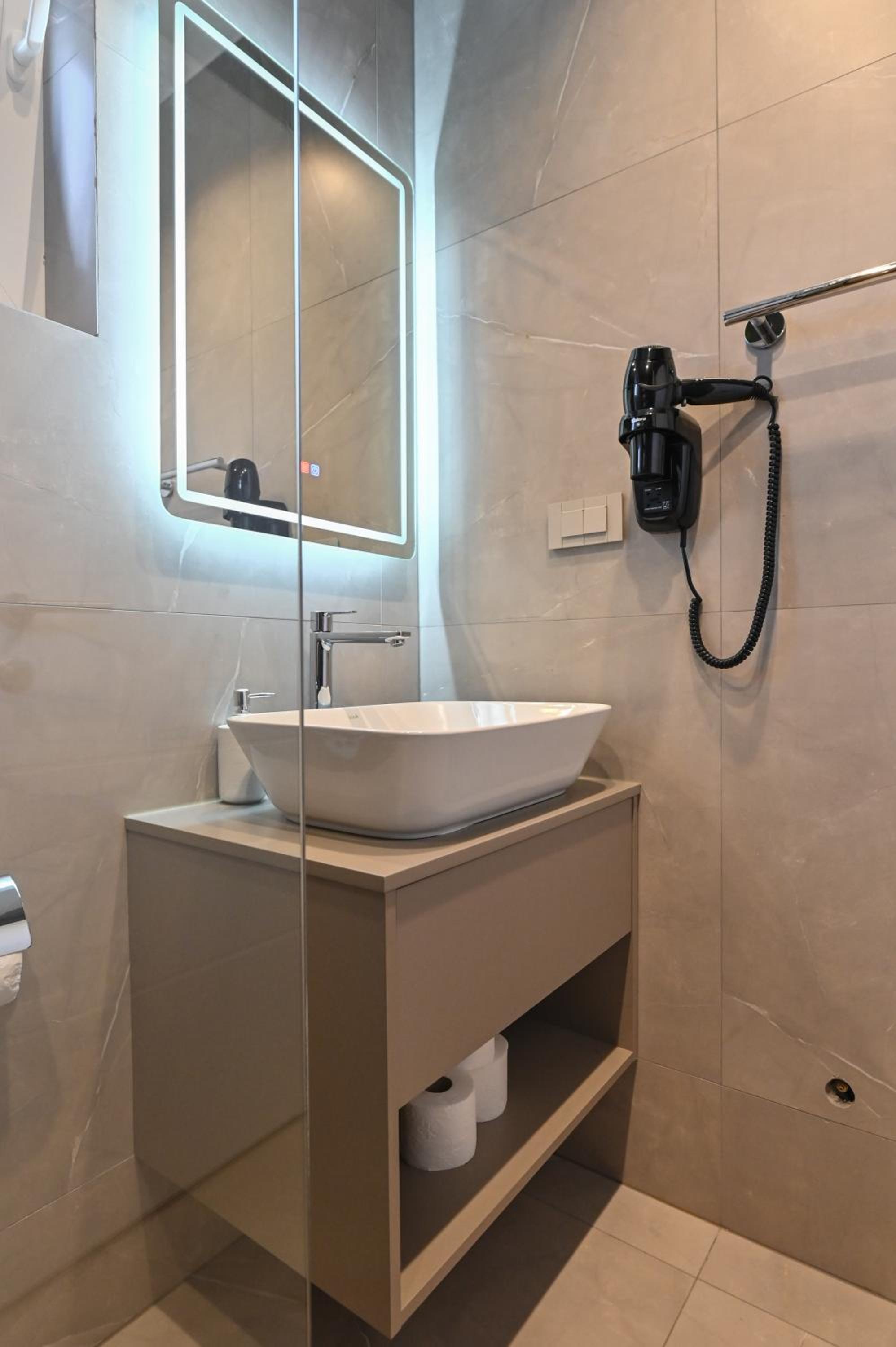 Aparthotel OLIVE with jacuzzi and breakfast
