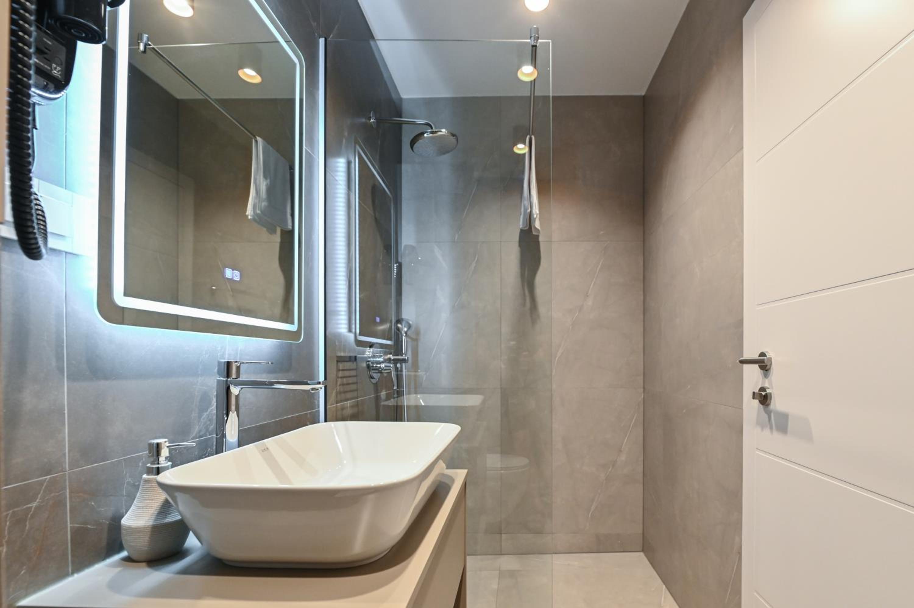 Aparthotel OLIVE with jacuzzi and breakfast