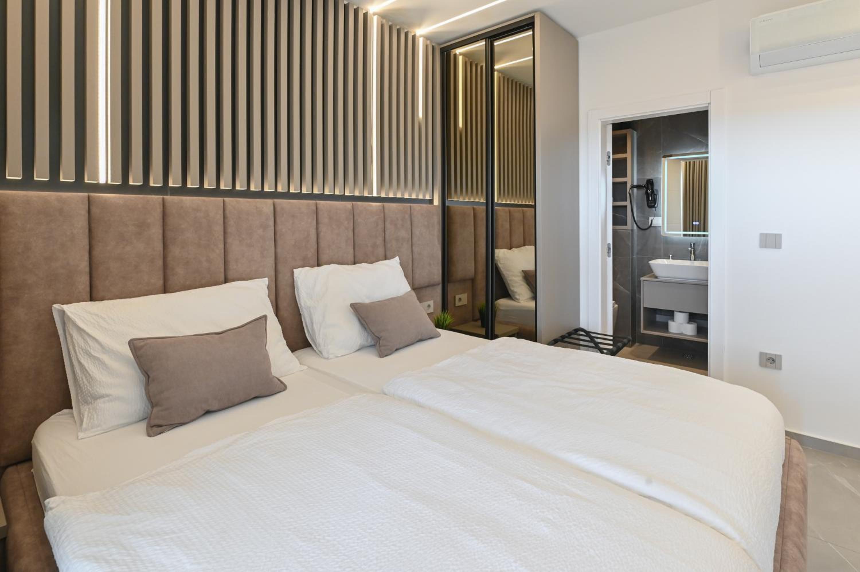 Aparthotel OLIVE with jacuzzi and breakfast