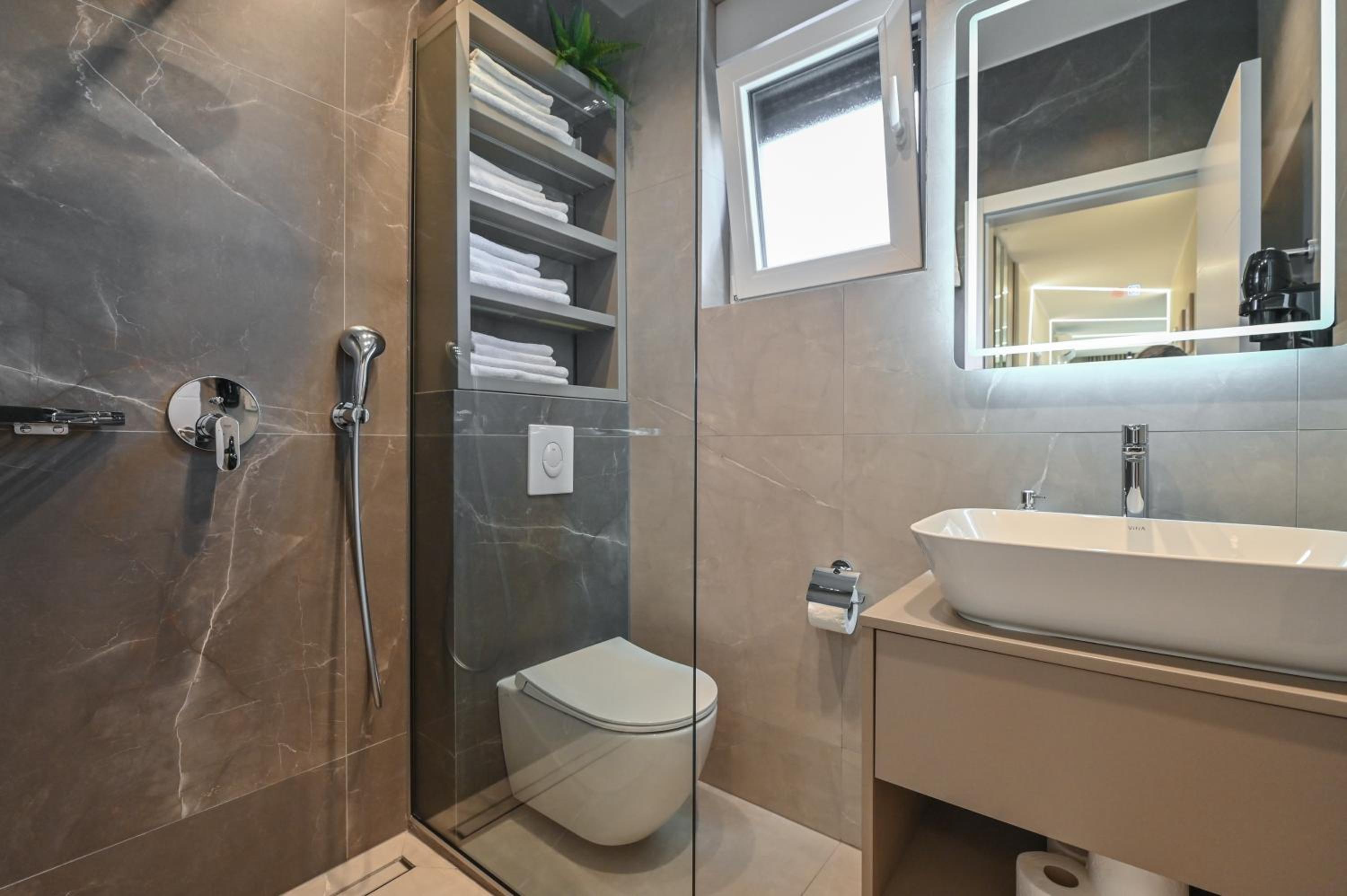 Aparthotel OLIVE with jacuzzi and breakfast