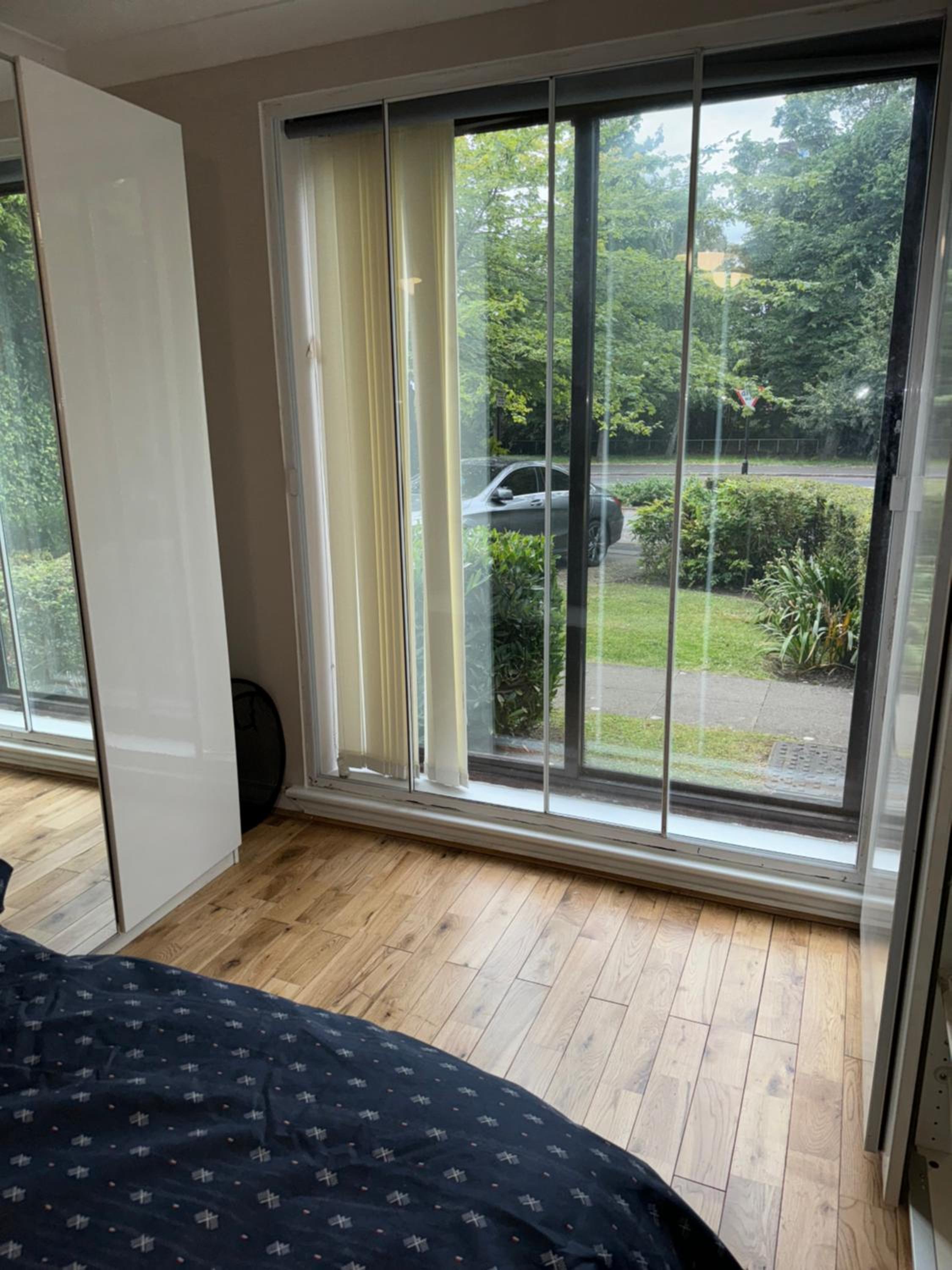 STUNNING 2 BEDROOM WITH GARDEN Sleep 6