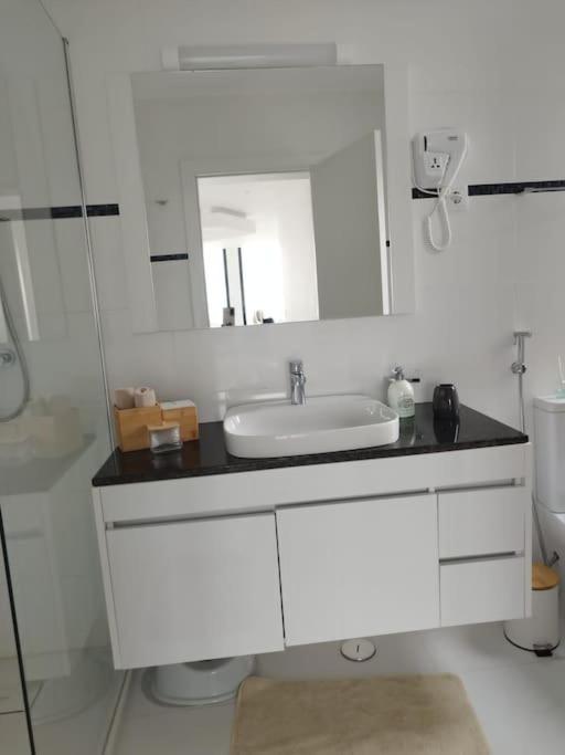 Luxury Penthouse with Private Pool, Ocean, City & Mountain view 6 Pers 2 BR
