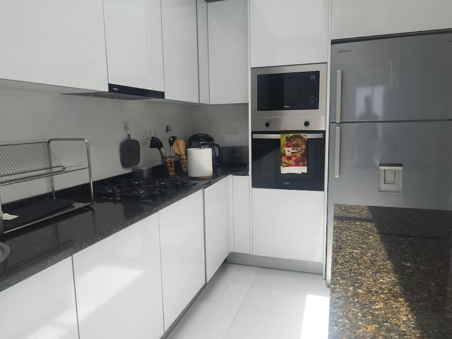 Luxury Penthouse with Private Pool, Ocean, City & Mountain view 6 Pers 2 BR