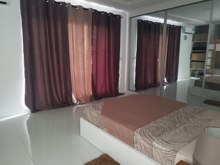 Luxury Penthouse with Private Pool, Ocean, City & Mountain view 6 Pers 2 BR