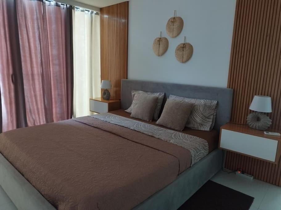 Luxury Penthouse with Private Pool, Ocean, City & Mountain view 6 Pers 2 BR