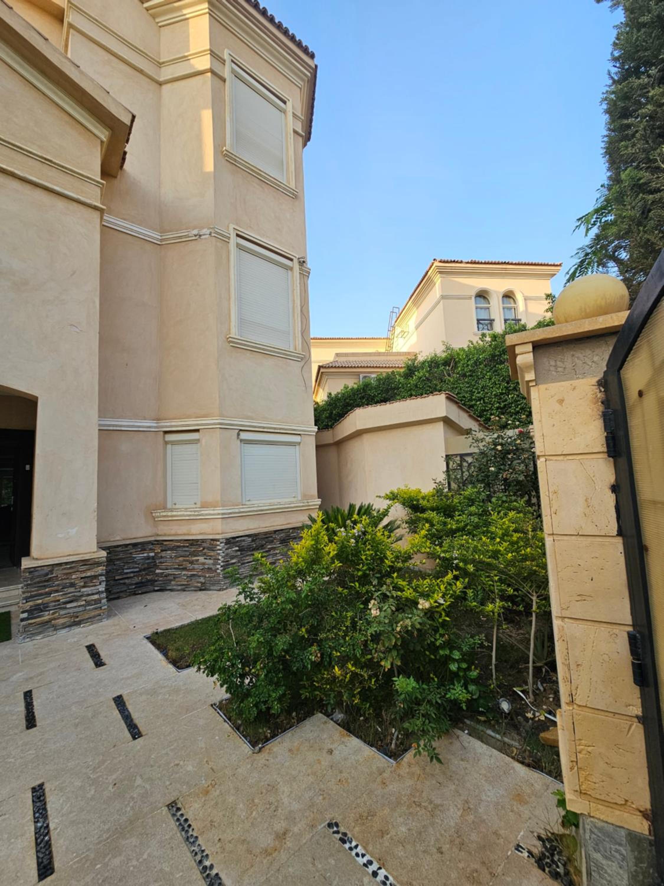 luxury Villa with swimming pool