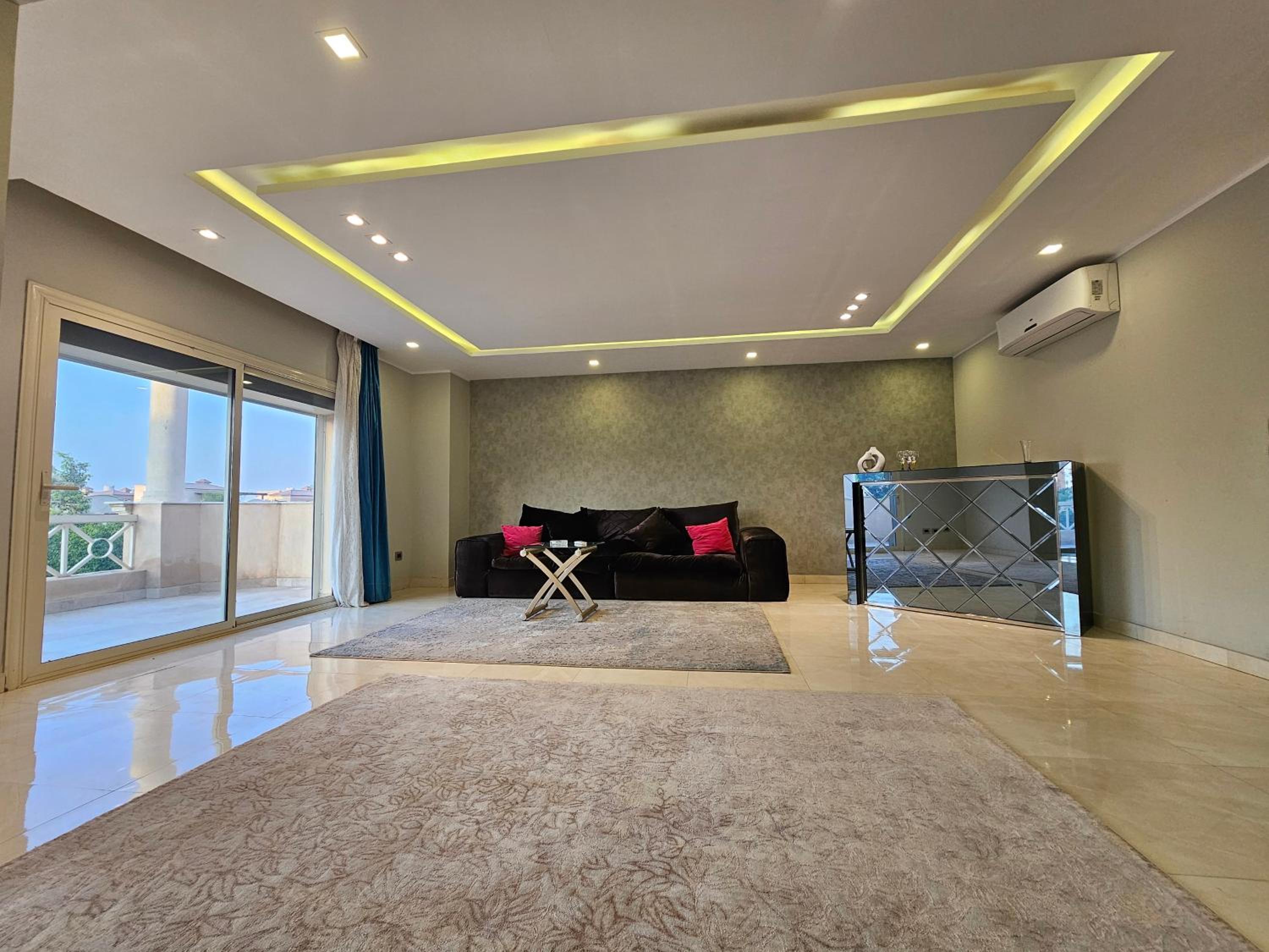 luxury Villa with swimming pool