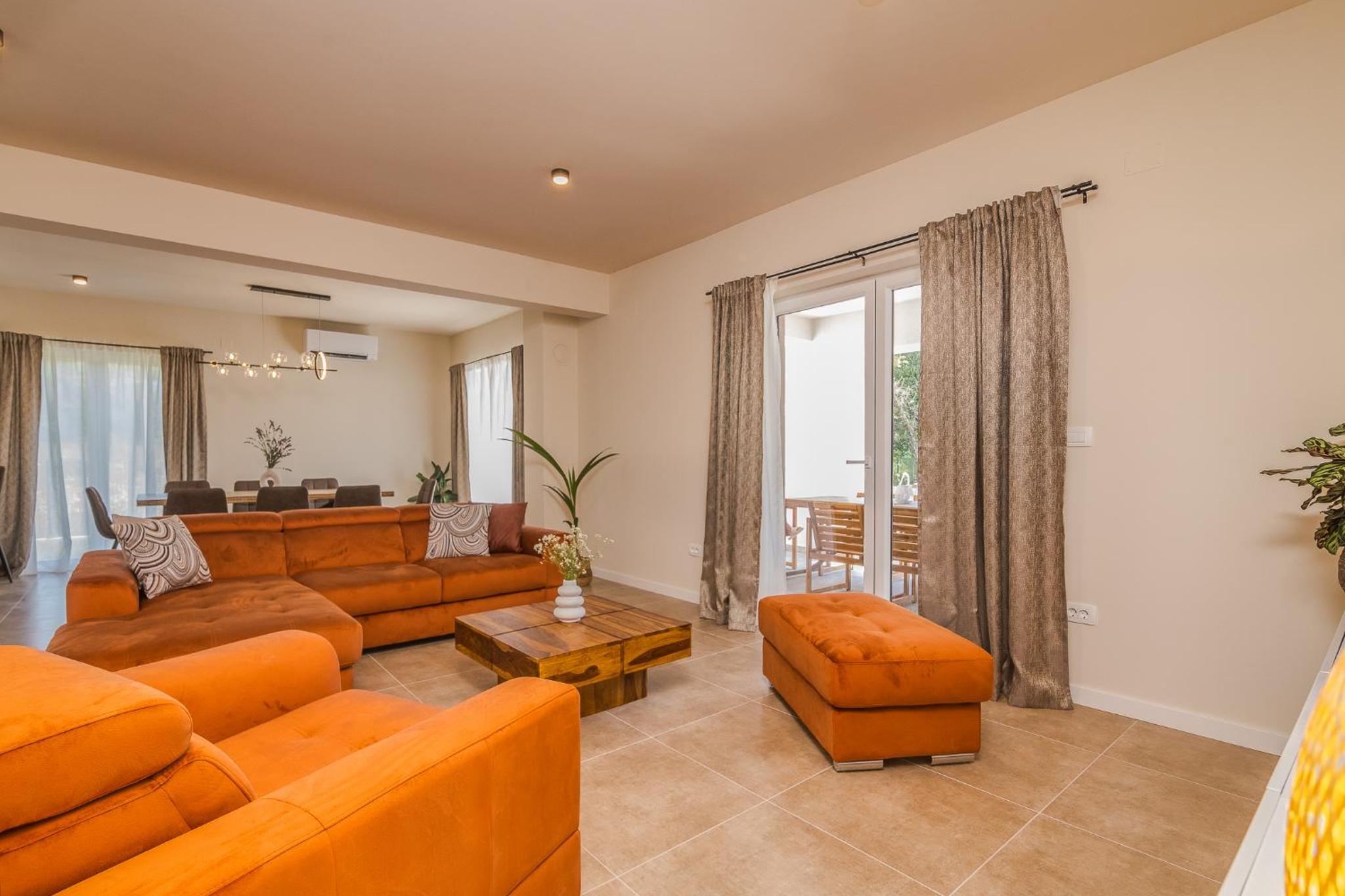 Villa surrounded by nature view 4