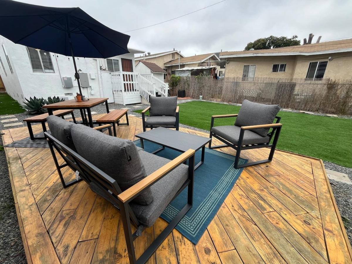 Top Floor Suite Full Kitchen Huge Fenced Backyard view 2