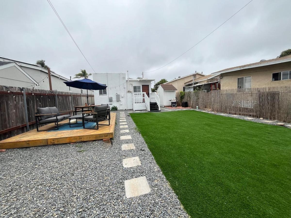 Top Floor Suite Full Kitchen Huge Fenced Backyard view 5