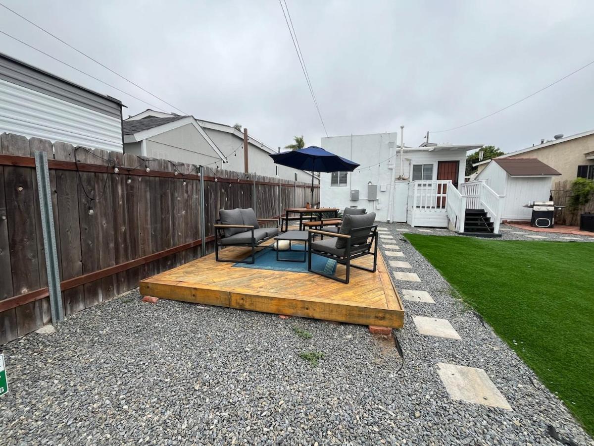 Top Floor Suite Full Kitchen Huge Fenced Backyard view 4