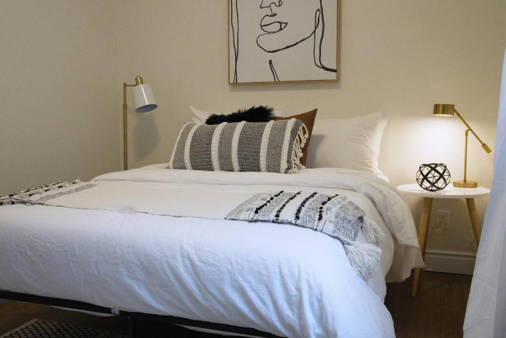 Modern 1BR in Wortley Village with Wi-Fi and Washer&Dryer