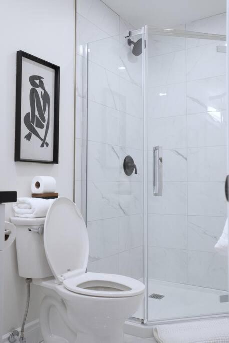 Modern 1BR in Wortley Village with Wi-Fi and Washer&Dryer