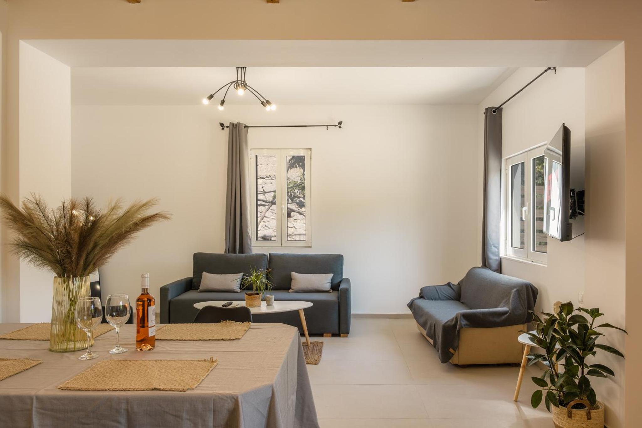 Lemonanthos Villa