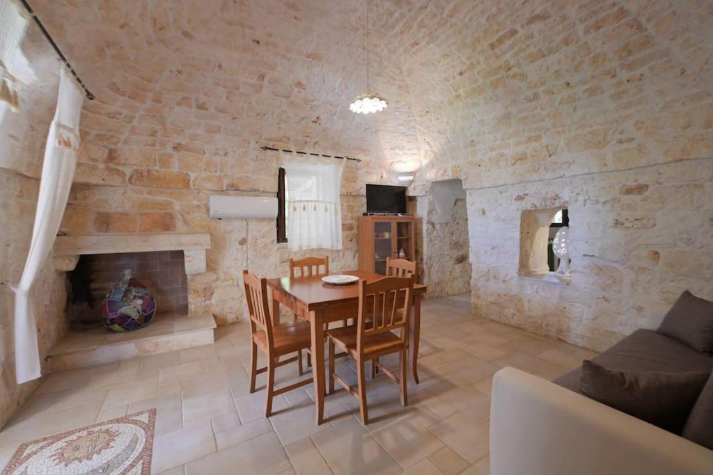 Villa Del Cedro - Private Pool en Ostuni — dining