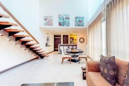 Oasis 12 Luxury Rental view 4