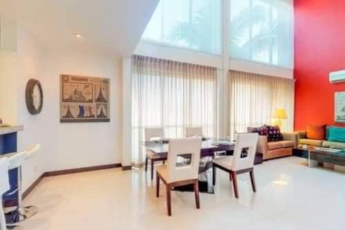 Oasis 12 Luxury Rental view 5