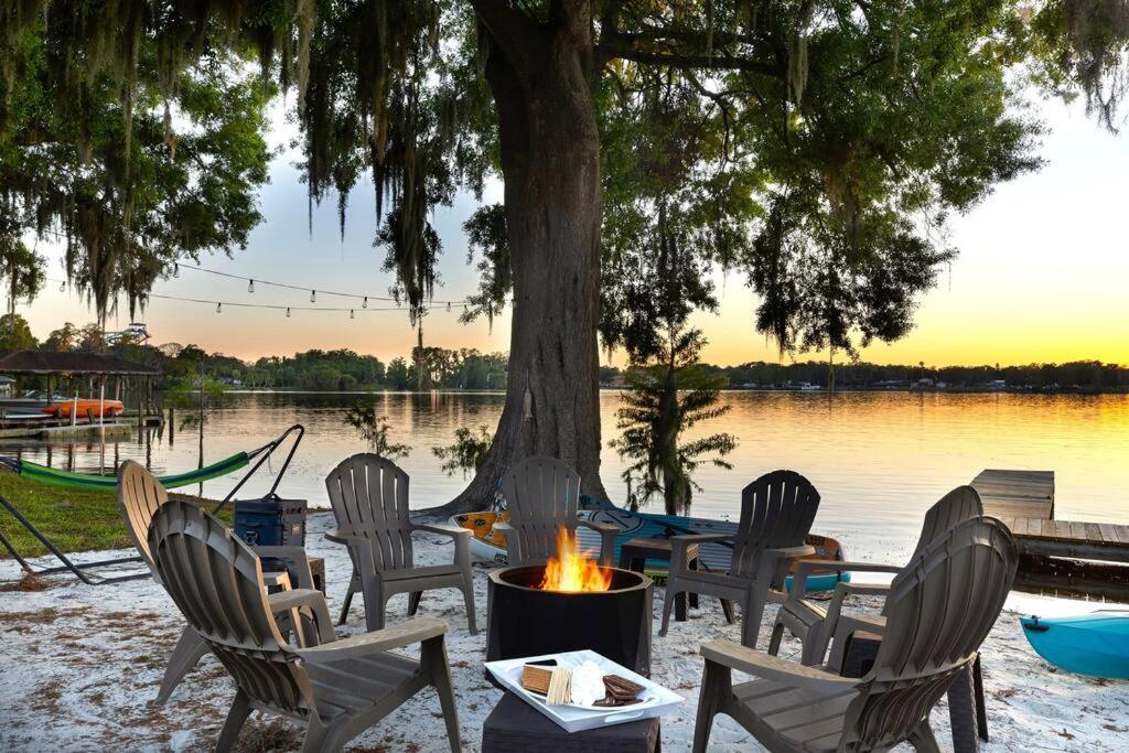 Walk to LEGOLAND Heated Pool Putting Green Beach Sunsets Boat Dock view 5