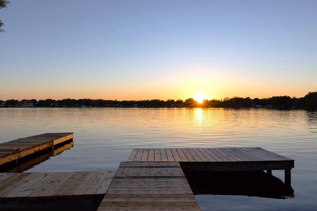 Walk to LEGOLAND Heated Pool Putting Green Beach Sunsets Boat Dock view 3
