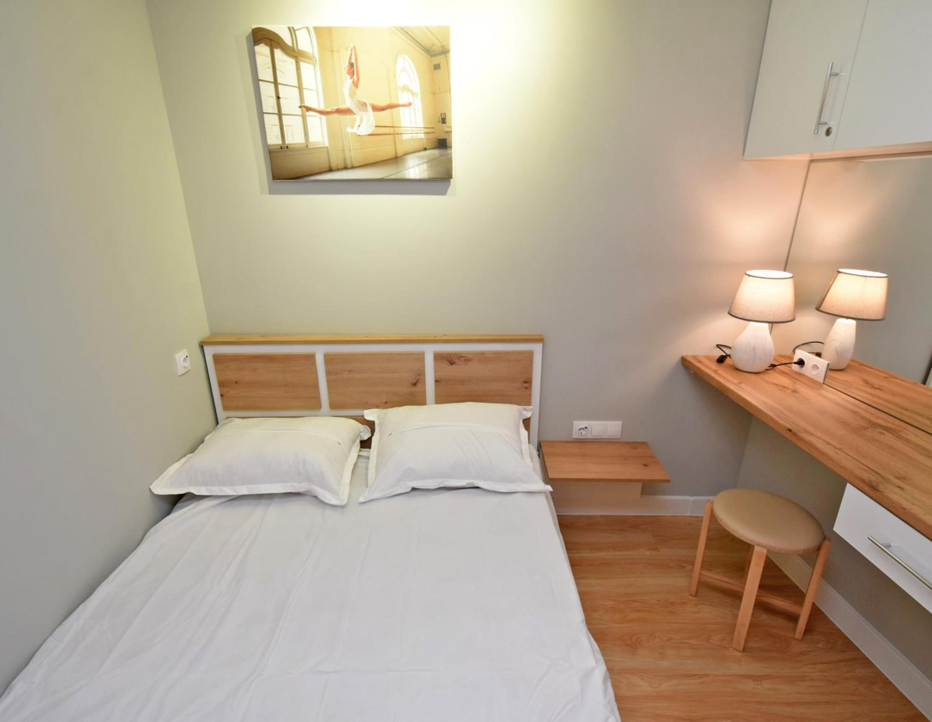 Rester Center Apartment