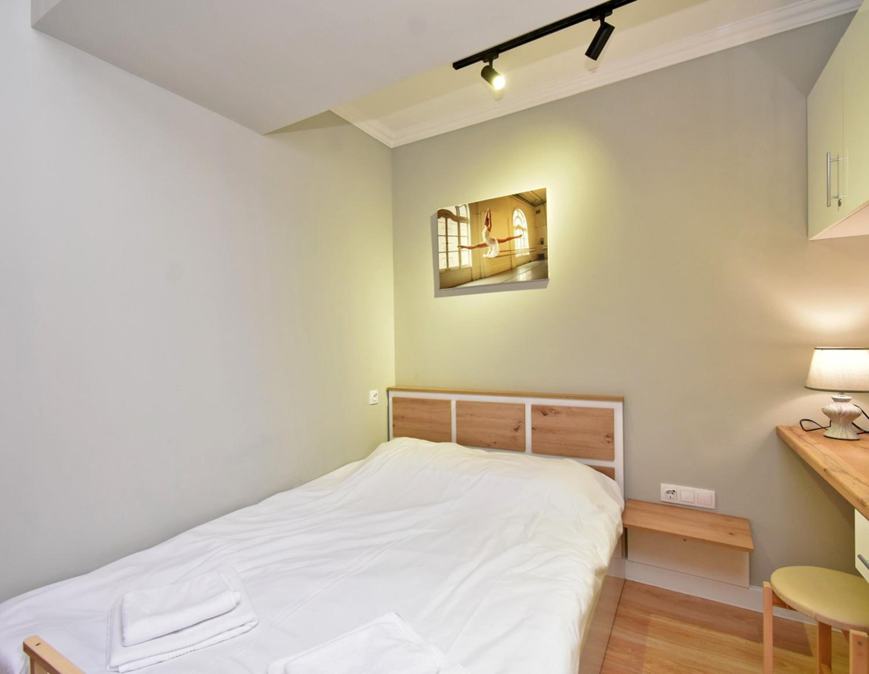 Rester Center Apartment