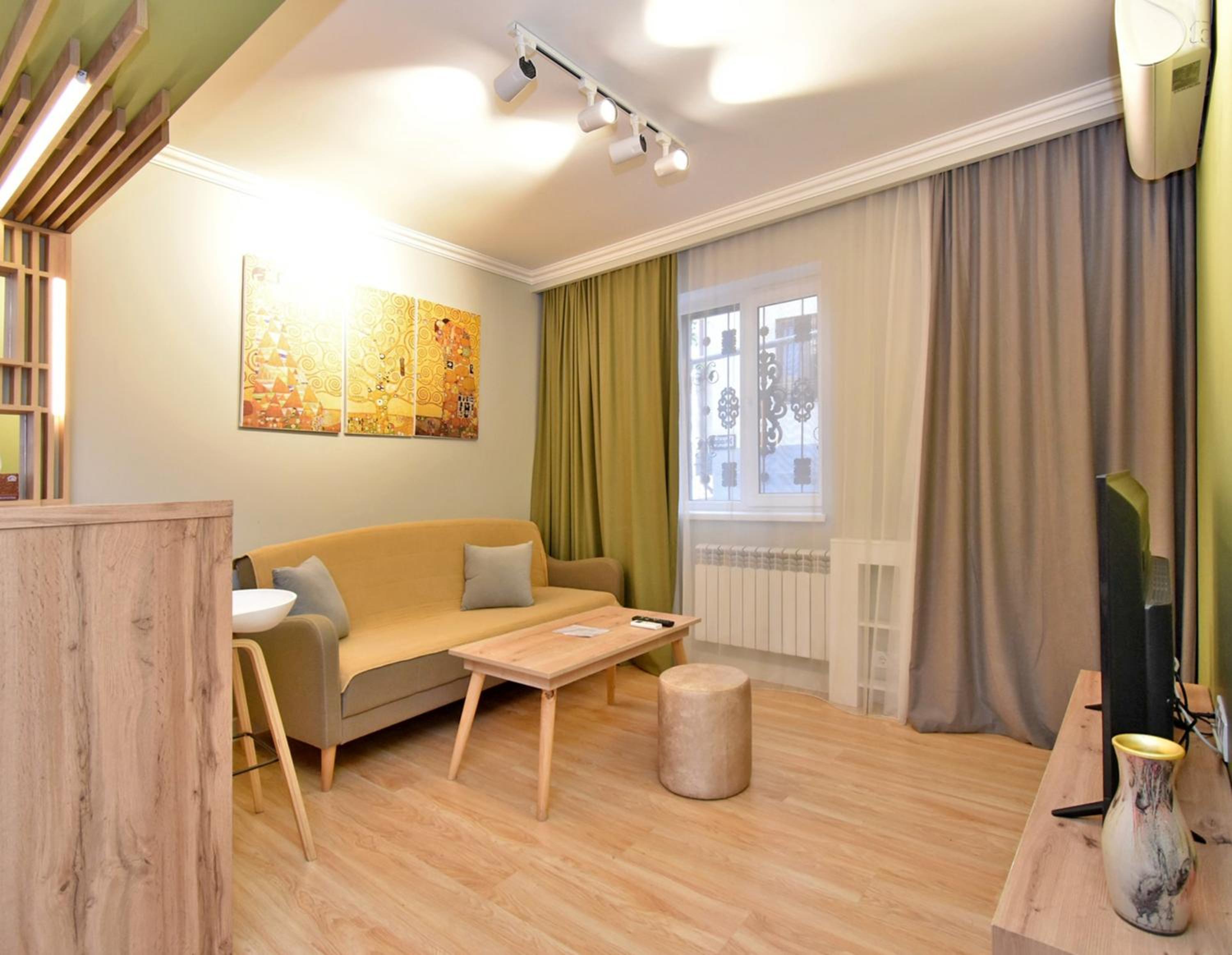 Rester Center Apartment