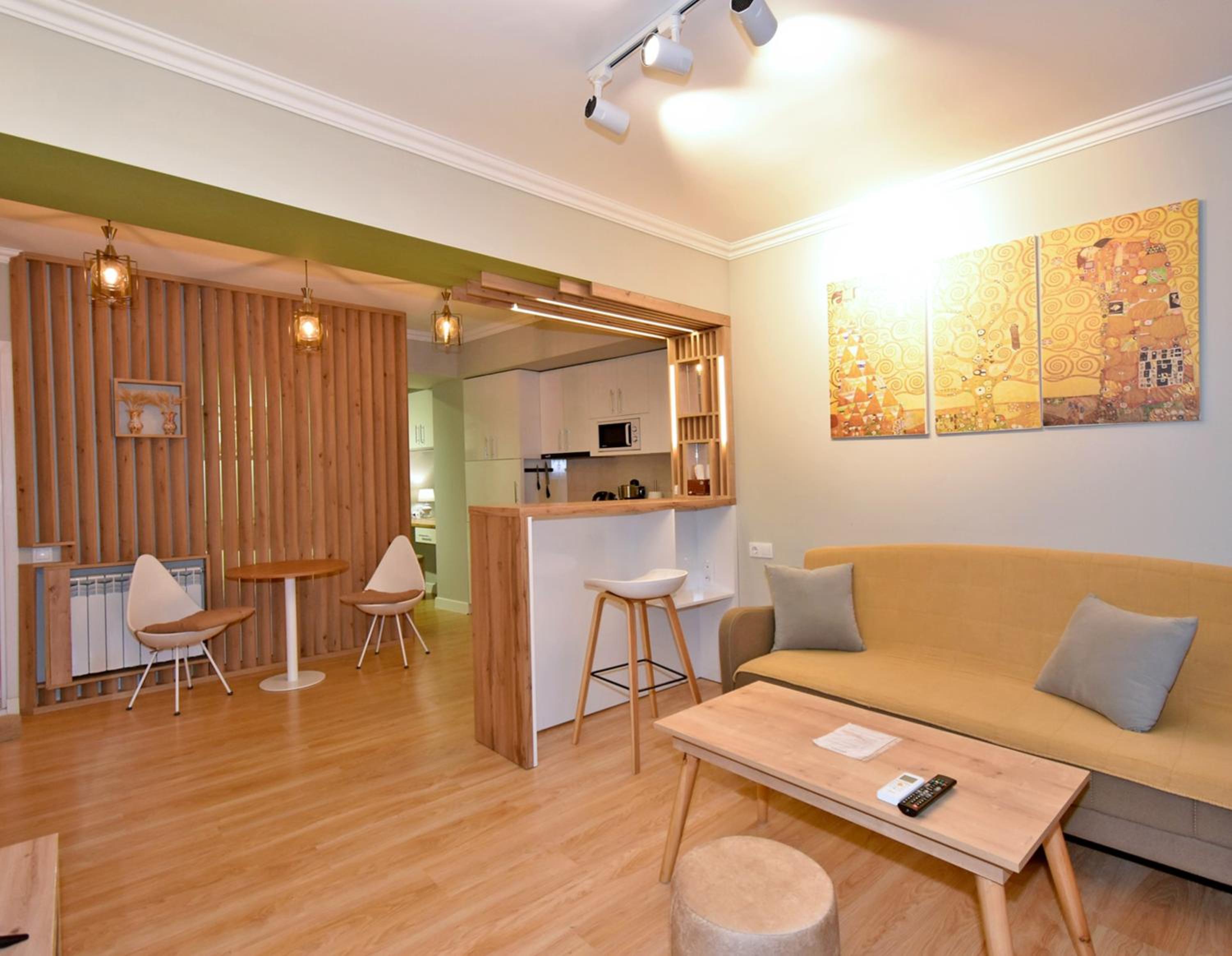 Rester Center Apartment