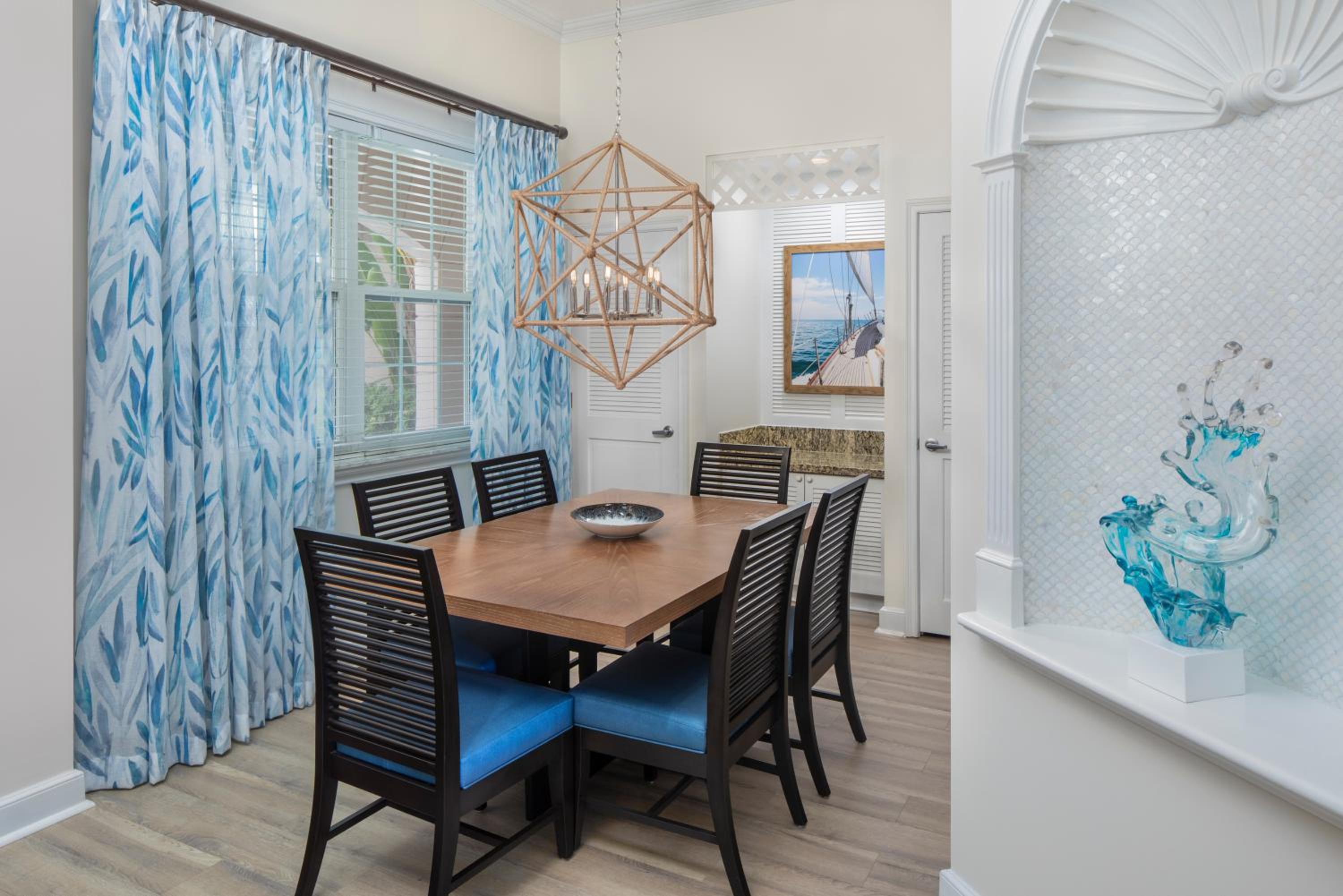 Harborside Resort & Vacation Rentals at Atlantis