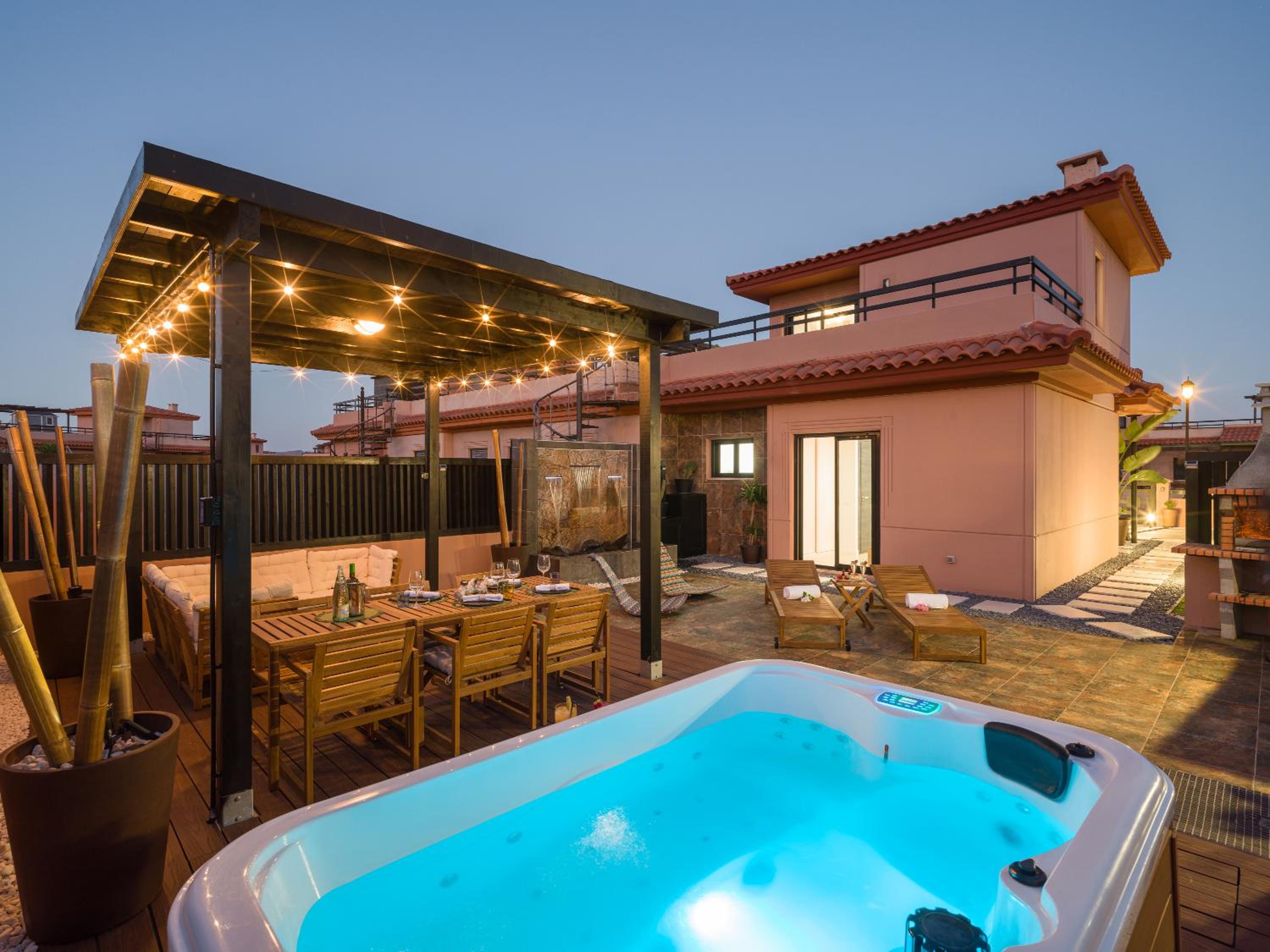 Hotel Giraud I - Luxurious Secluded Villa Next To The Sea