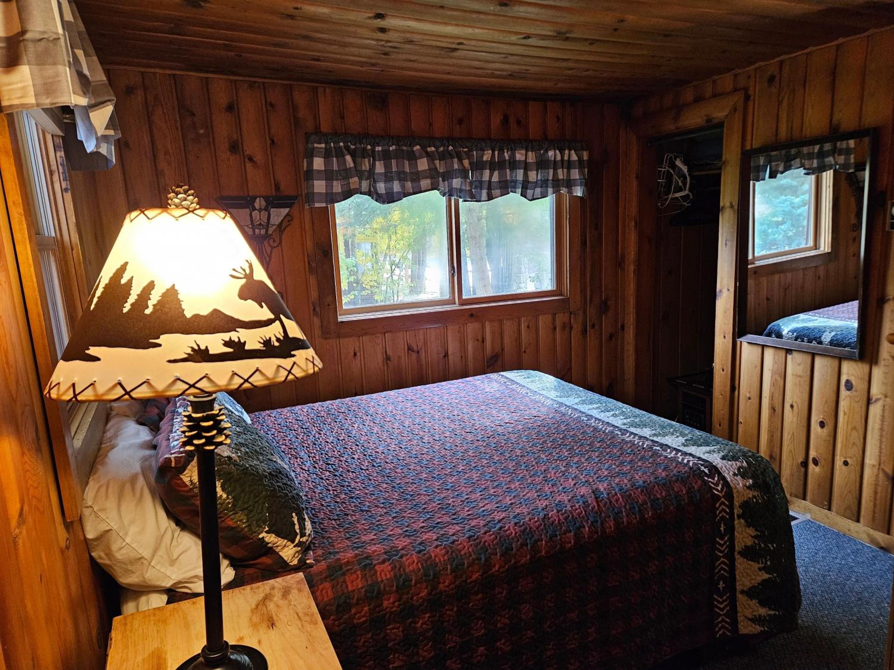 Daven Haven Lodge  Cabins - Property Image 11