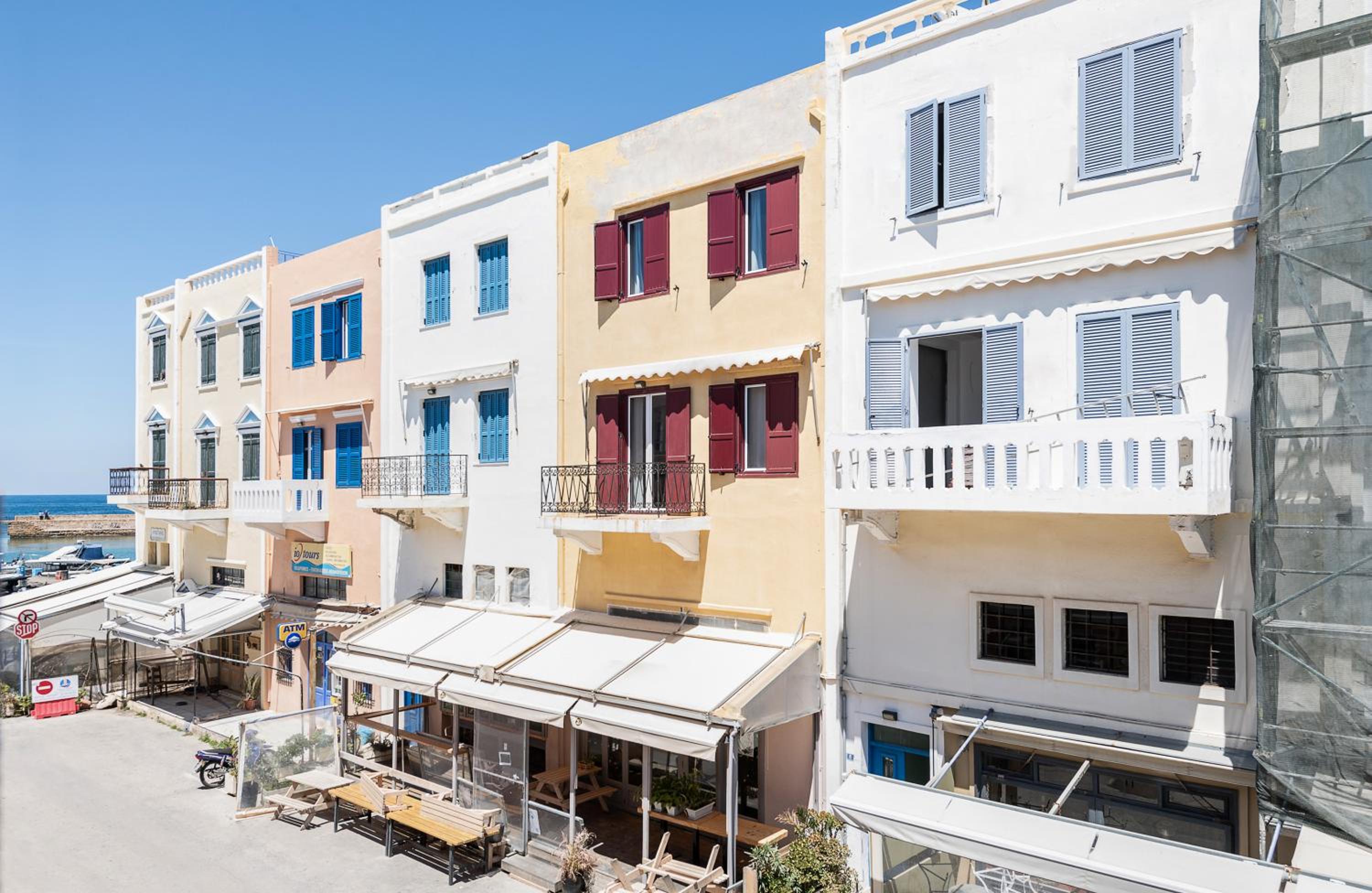 Hotel Nyx Chic Manor hotel - Image 1