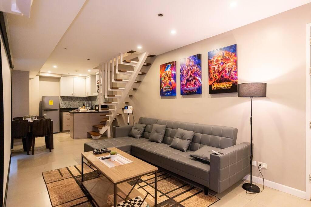 A2J Luxury Cinema 3BR Loft BGC Near High Street view 4