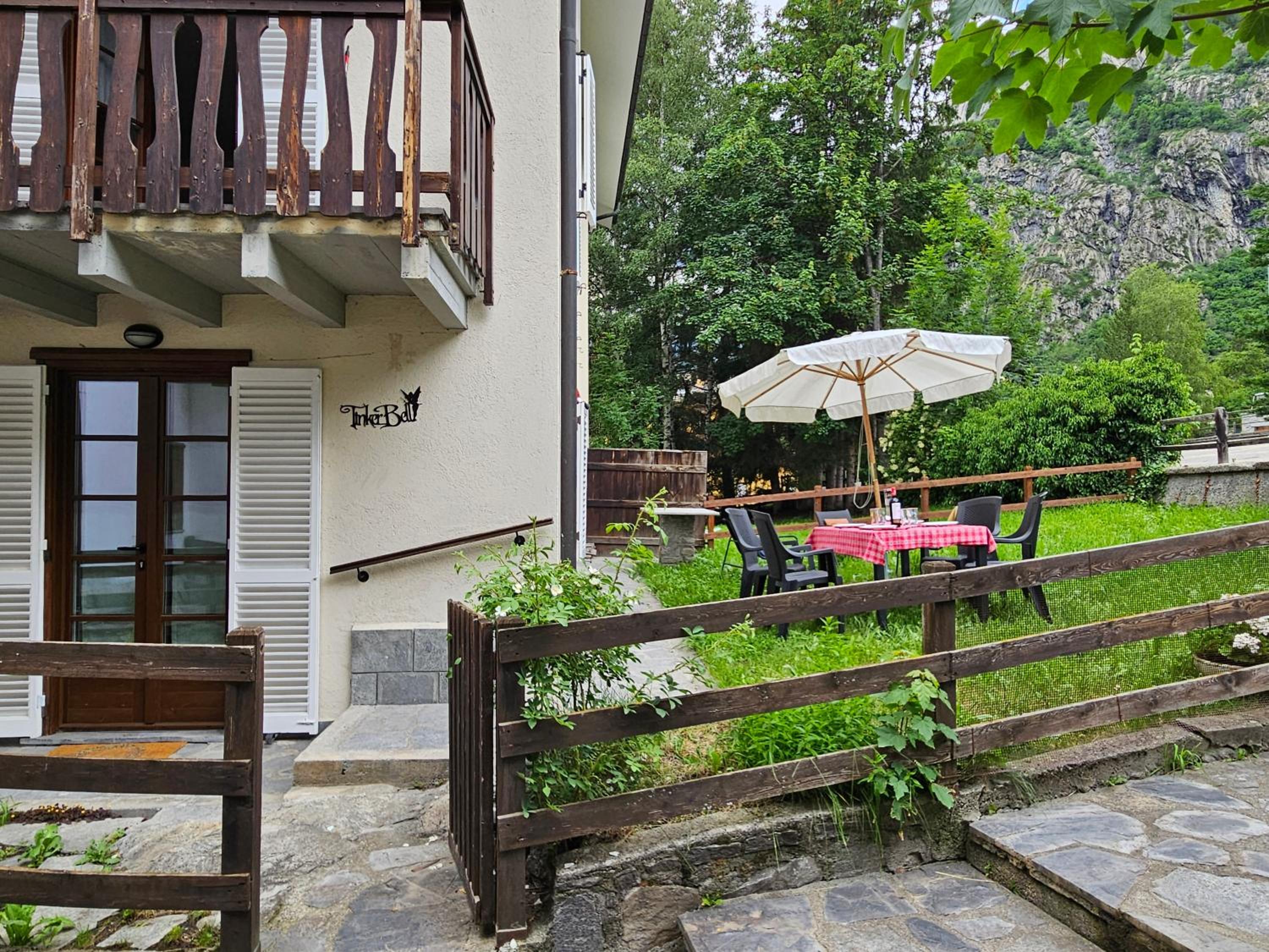 Accogliente Casa con Giardino