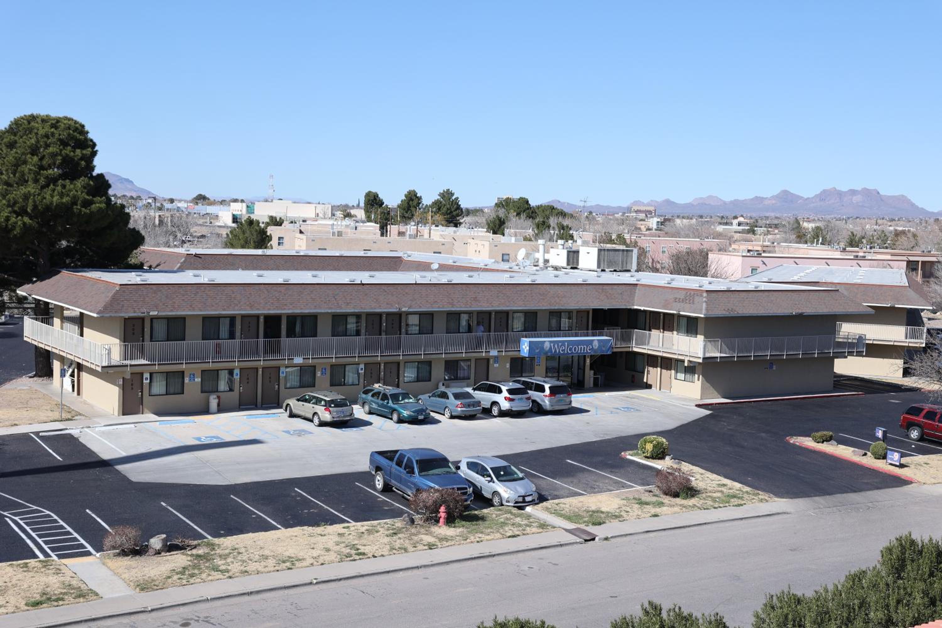 Las Cruces Vacations - Motel 9 Las Cruces - Property Image 1