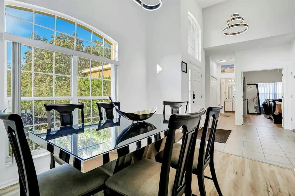 Beautiful Lakeview with Xbox & More! view 5