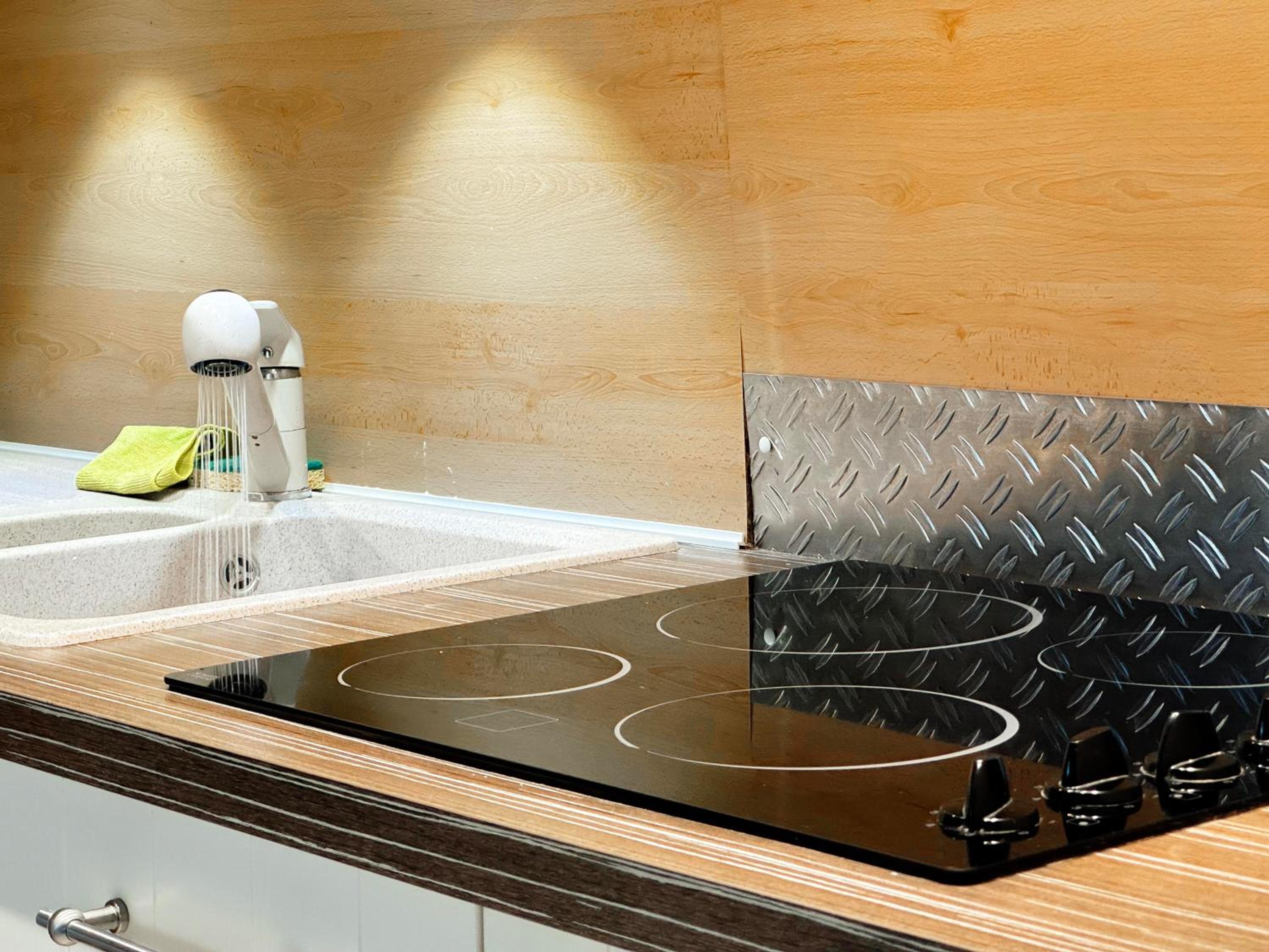 Capsule Lotus-Balneo-Sauna-Billard-Nintendo