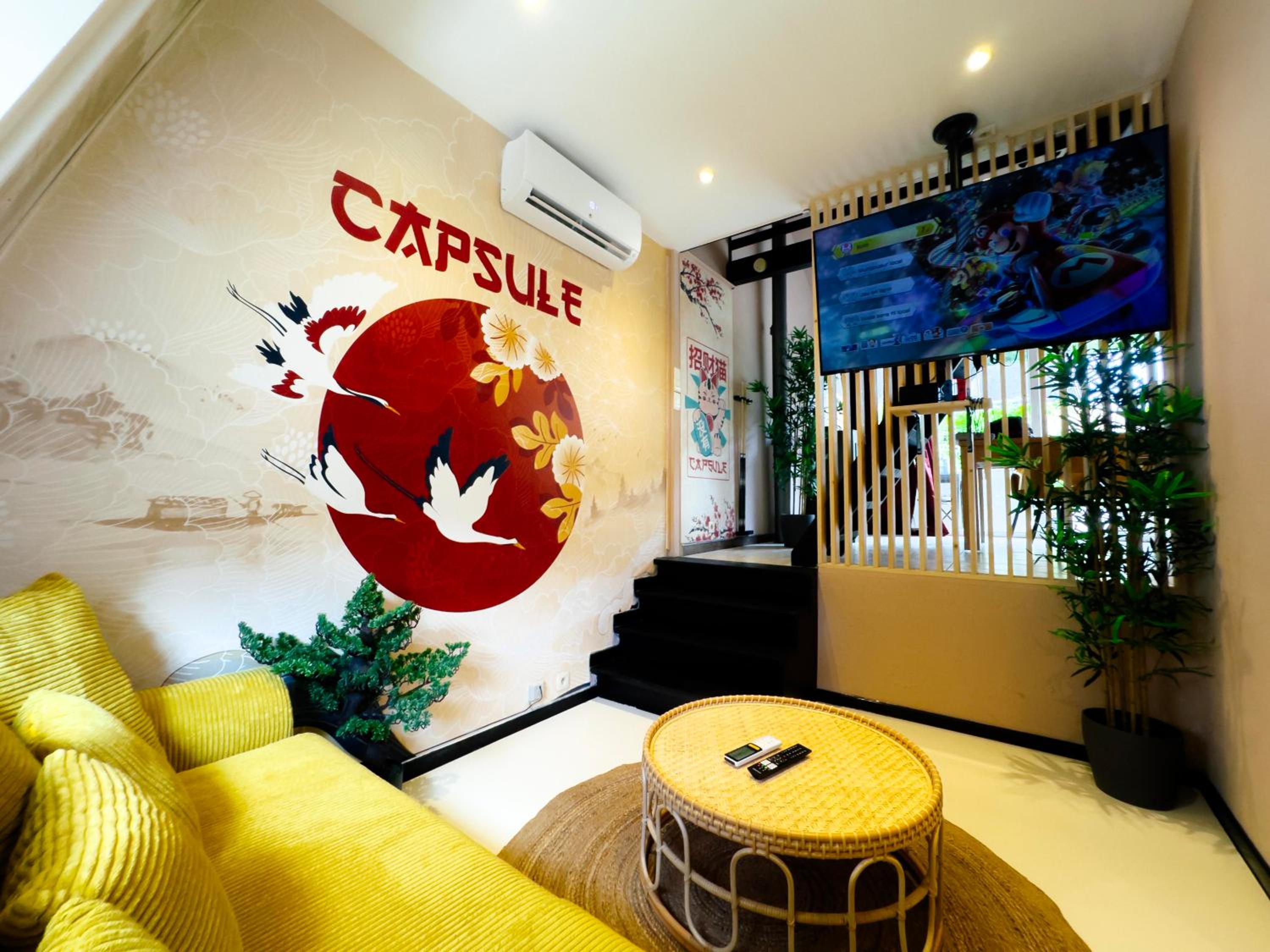 Capsule Lotus-Balneo-Sauna-Billard-Nintendo