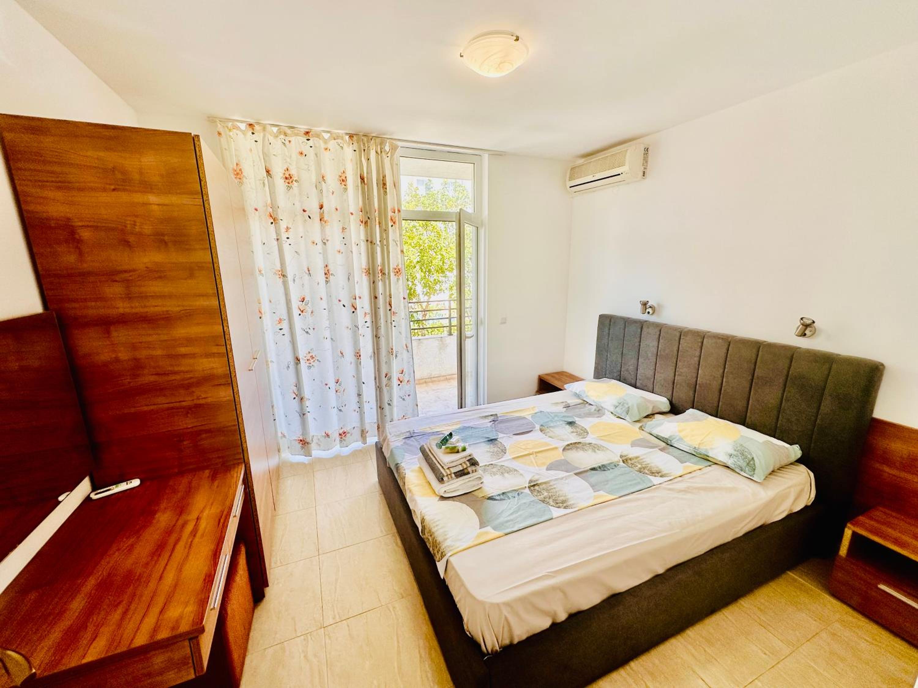 Charming 2-bed flat with pool view in Sunny Beach, Bulgaria