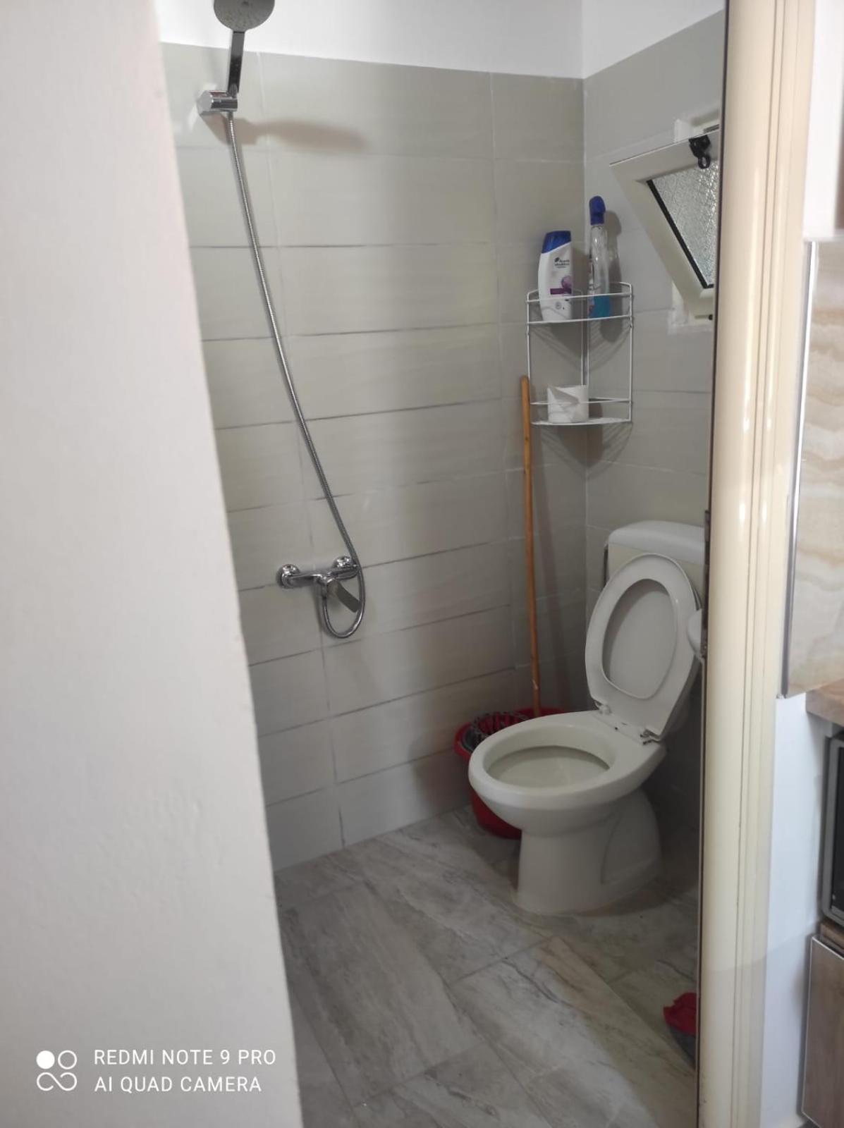 Portokallja Guest House Radhime