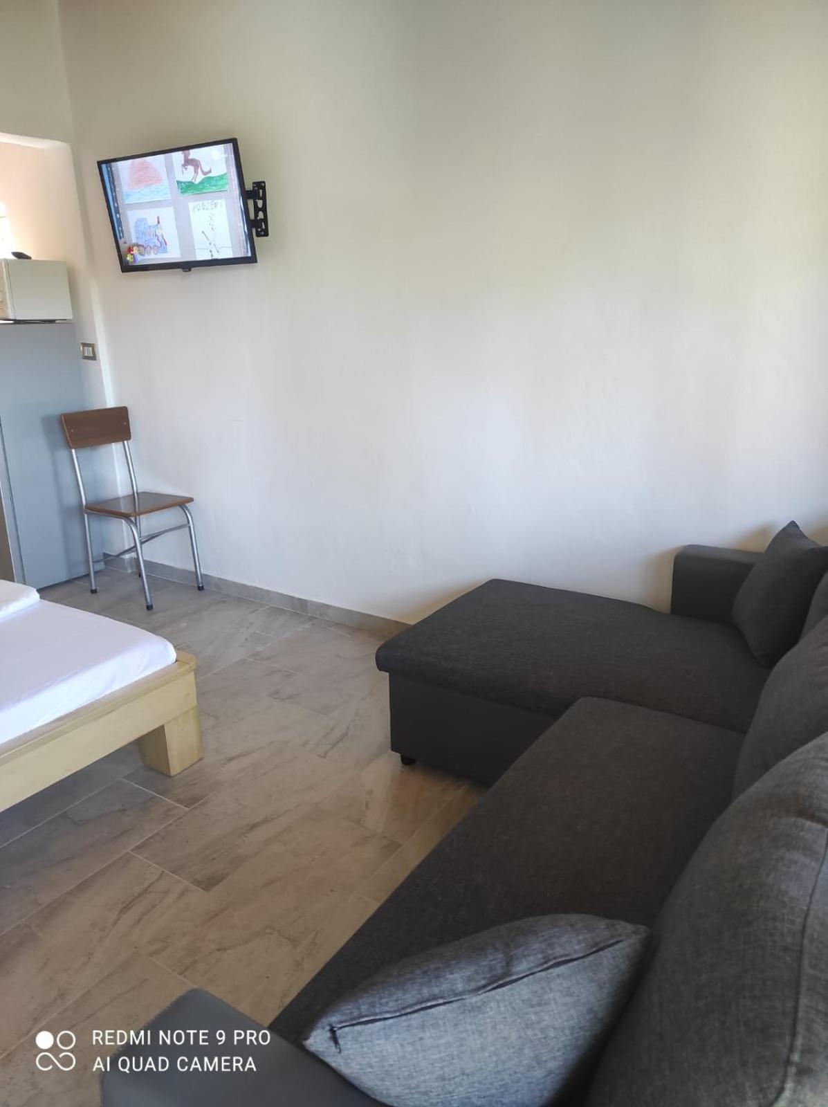 Portokallja Guest House Radhime