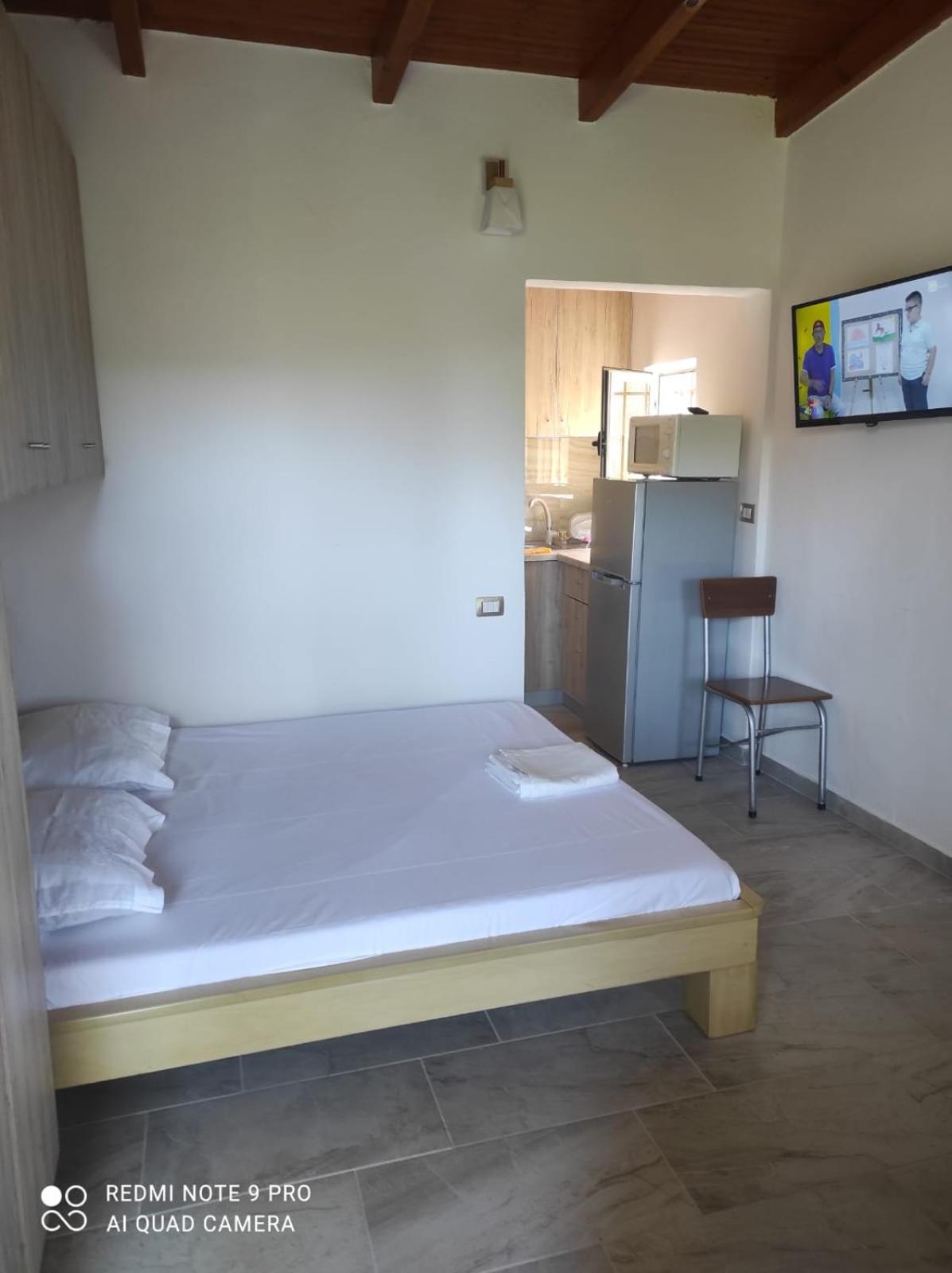 Portokallja Guest House Radhime