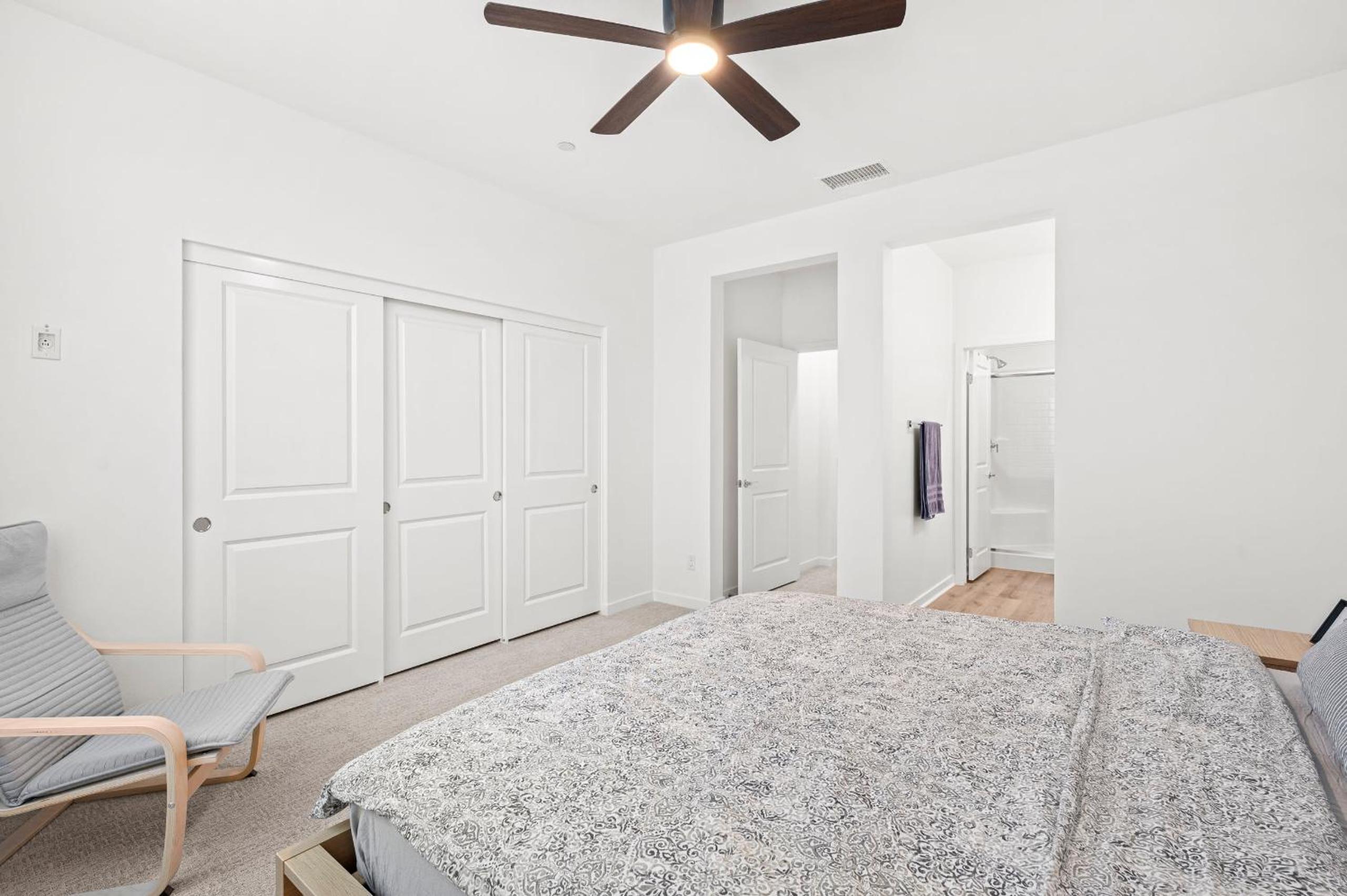 Luxurious Ontario Townhouse Ideal Family